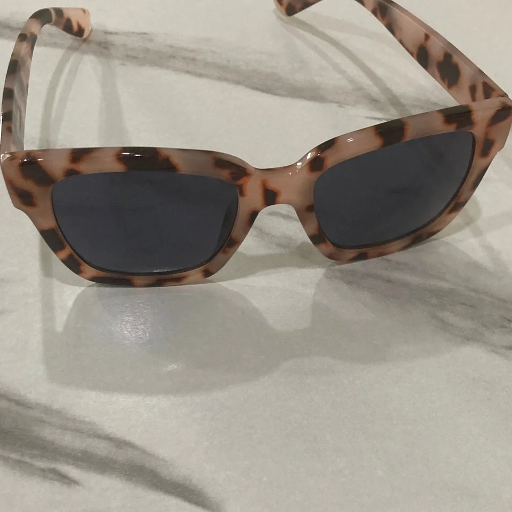 J. Crew Tortoiseshell Square Sunglasses - Brown/Black